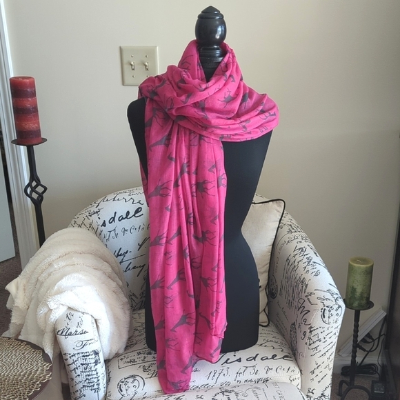 Versatile Giraffe Print Scarf Pink Gray Large Lightweight 96x70 - Picture 4 of 14